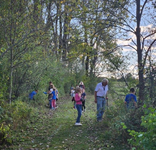 Benjamin Logan Environmental Science Club Takes Action Against Invasive Species